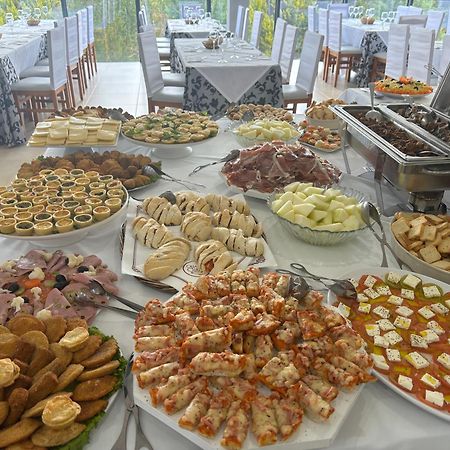 Restaurante Residencial Pizzaria S. Estevao 아기아르 다 베이라 외부 사진