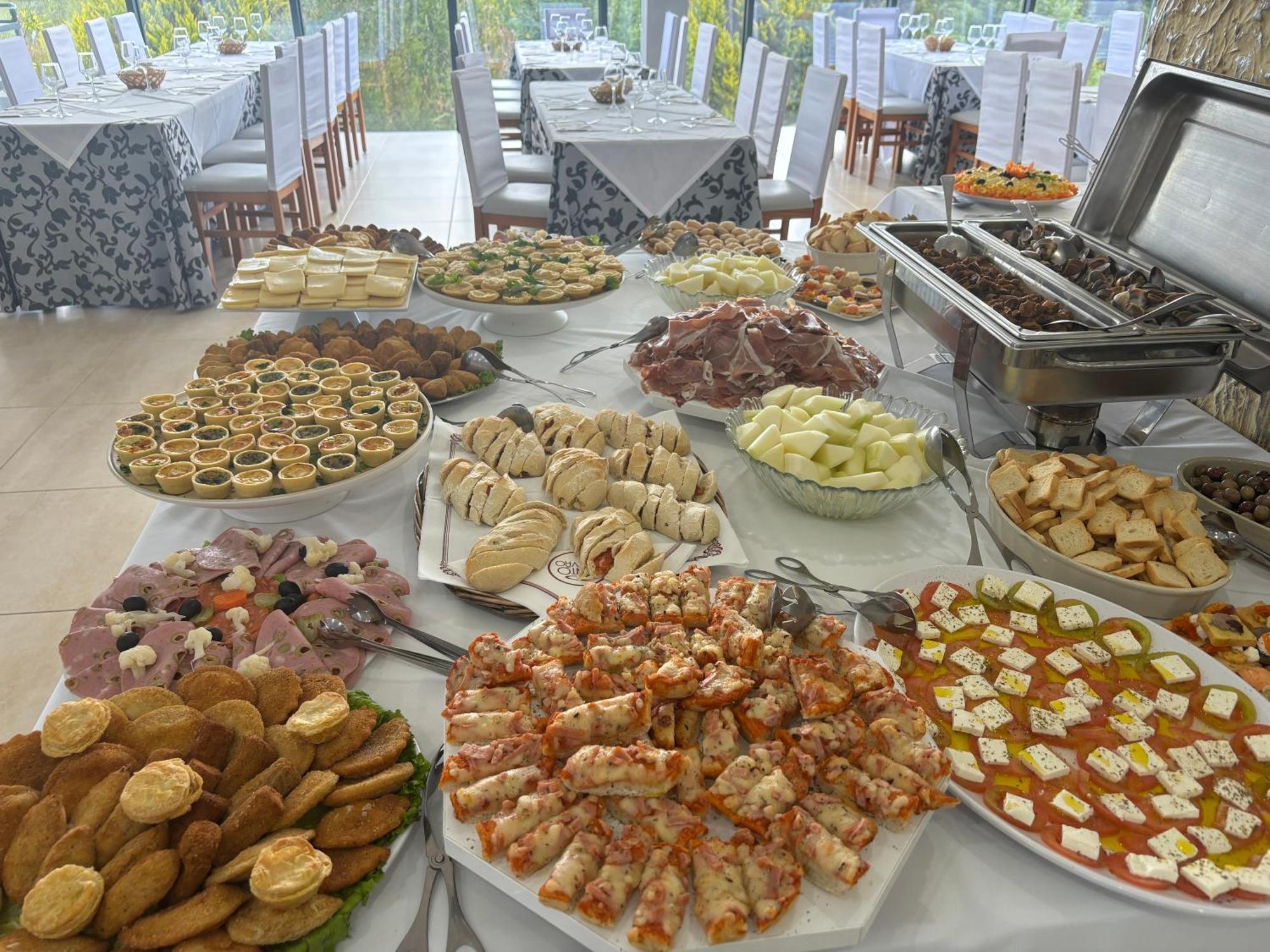 Restaurante Residencial Pizzaria S. Estevao 아기아르 다 베이라 외부 사진